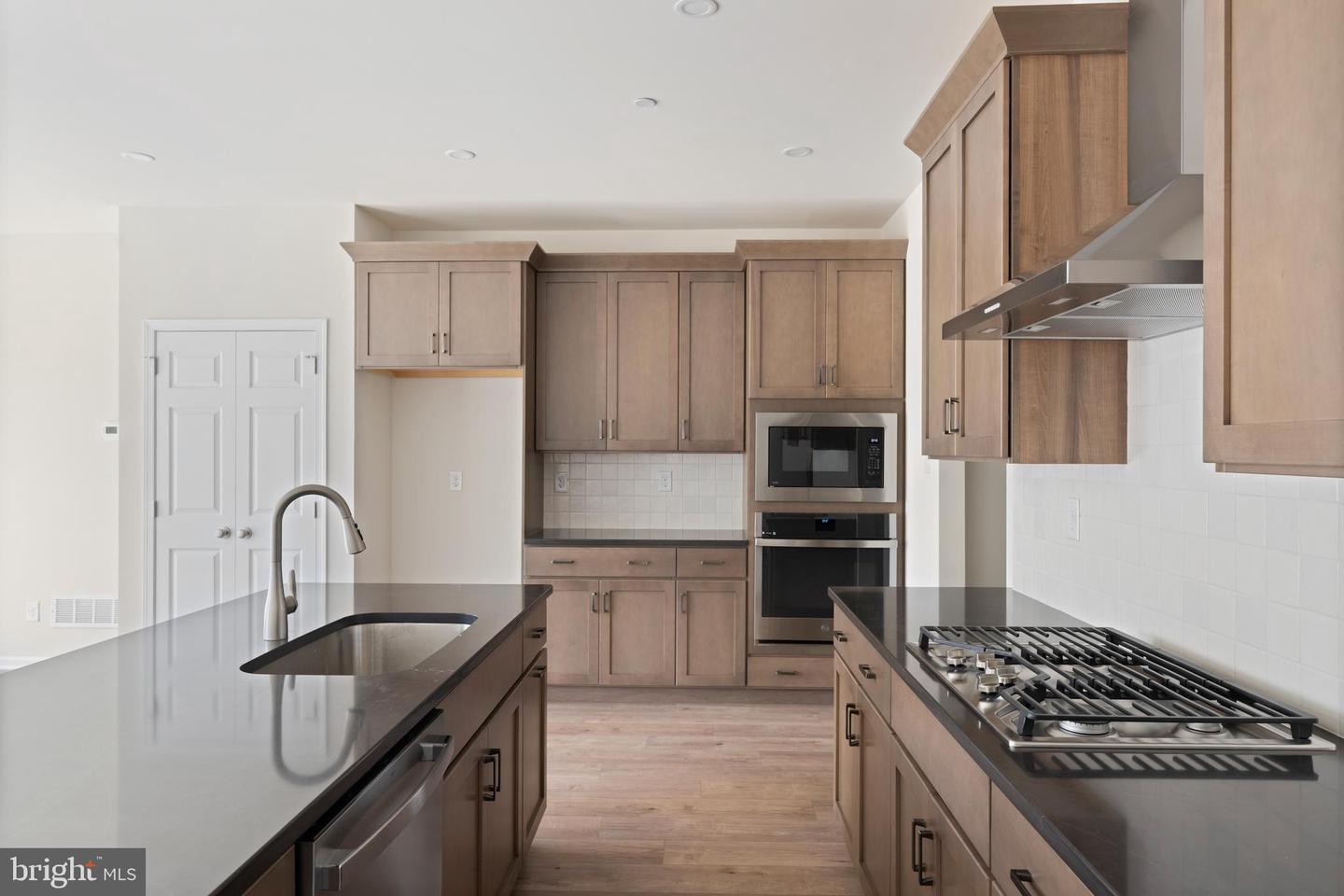 00 Tullow Hill Dr #sutton Property Photo 33