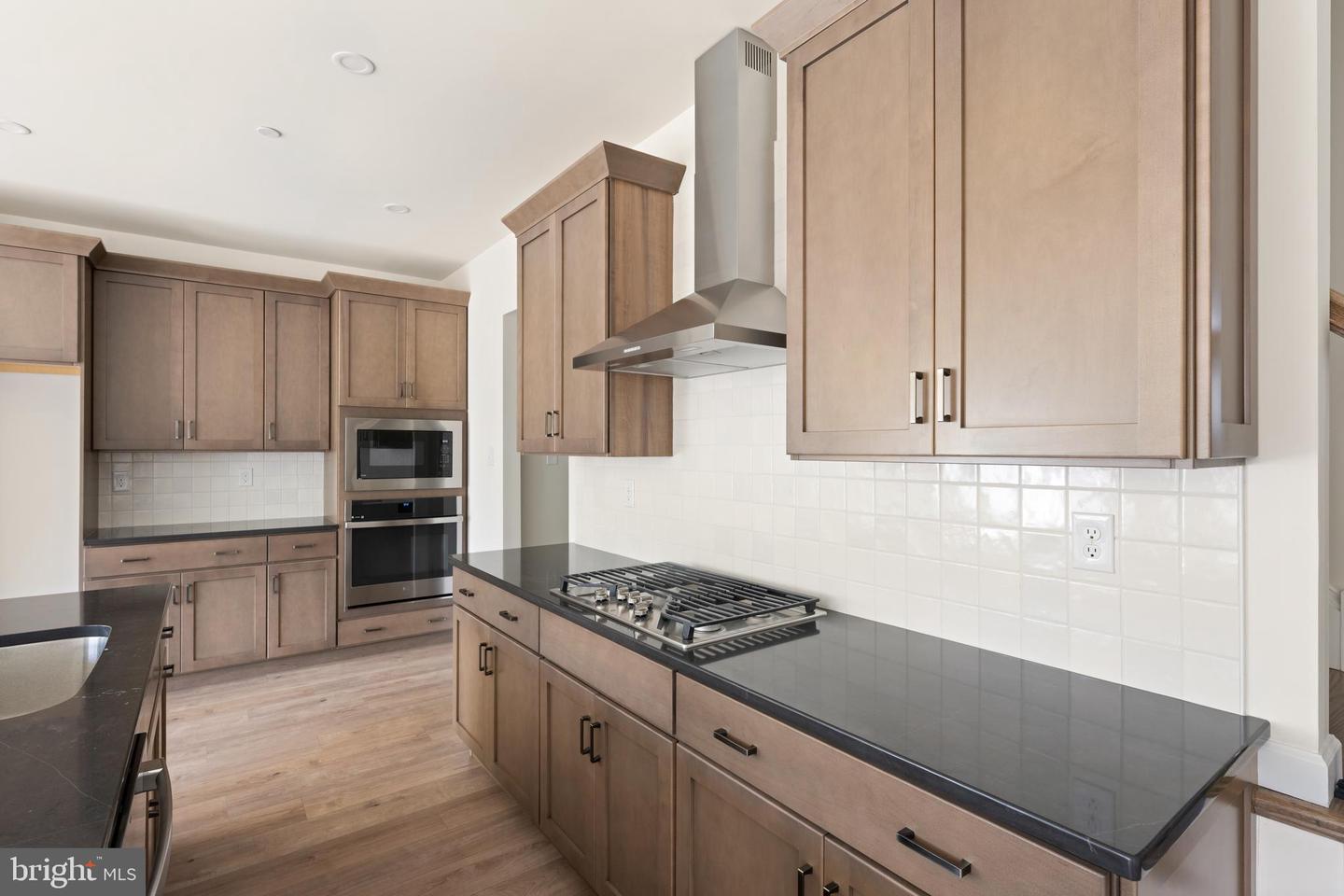 00 Tullow Hill Dr #sutton Property Photo 34