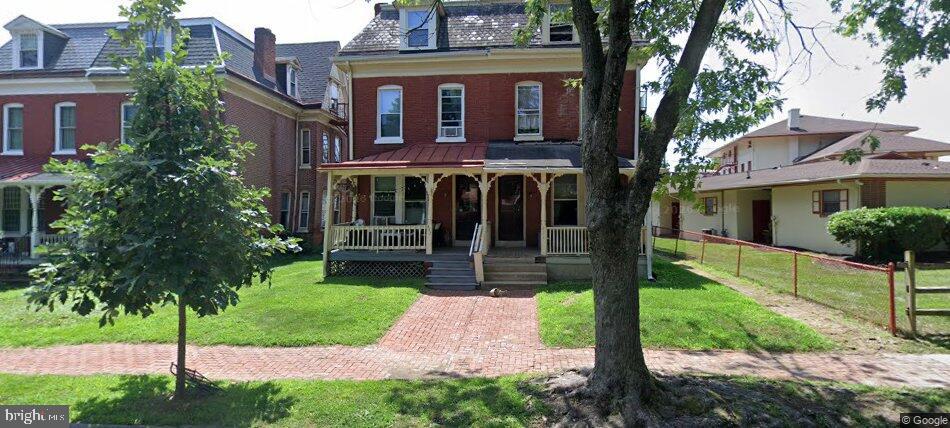430 S Walnut St Property Photo 1