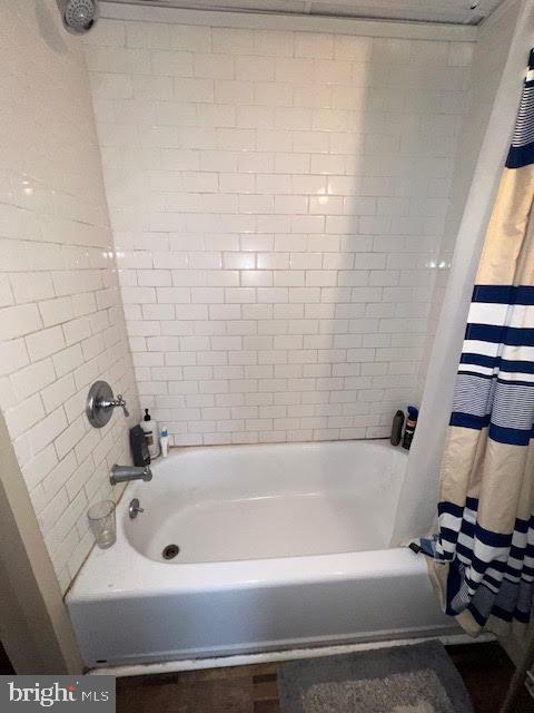 430 S Walnut St Property Photo 4