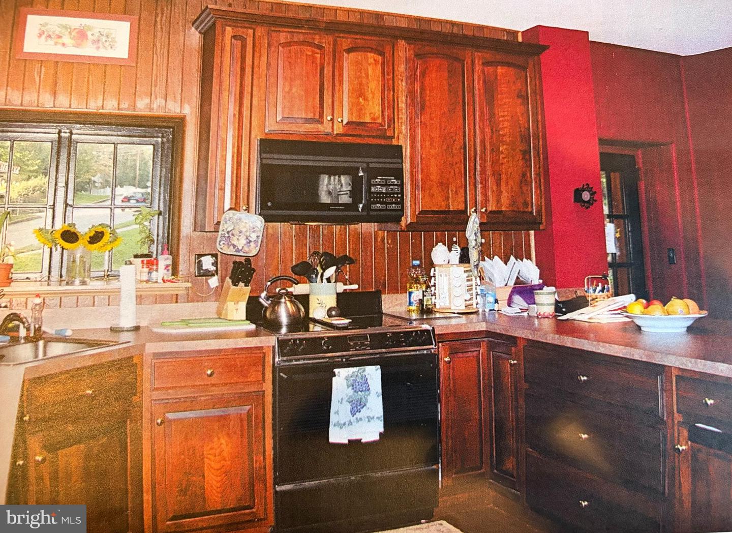 1 Private Way Property Photo 5