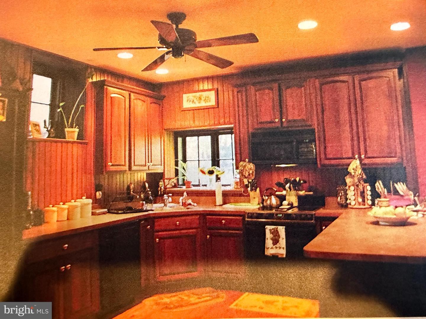 1 Private Way Property Photo 6