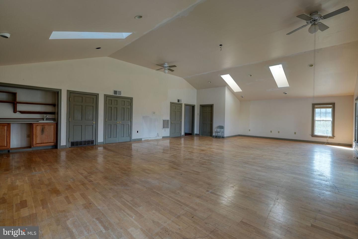 2 Brewery Ln Property Photo 21