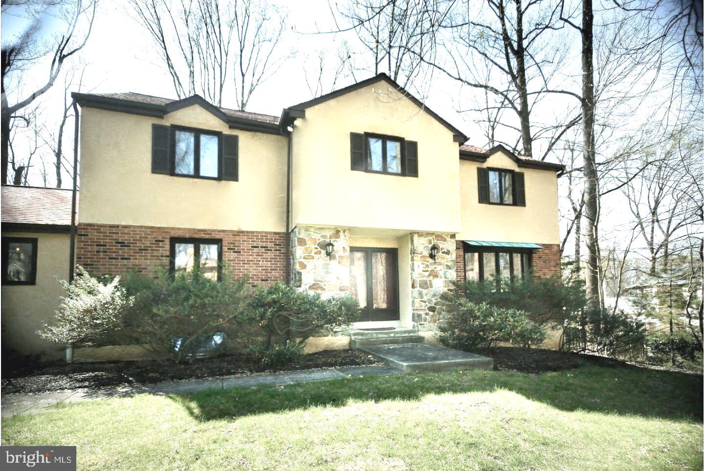 1120 Cymry Dr Property Photo 1