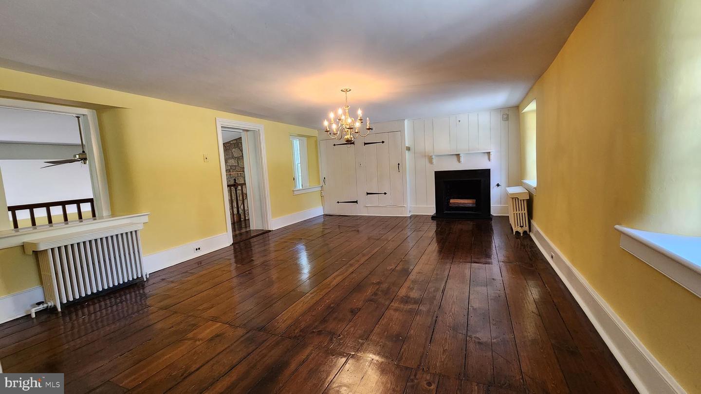 1105 Green Lane Rd Property Photo 12