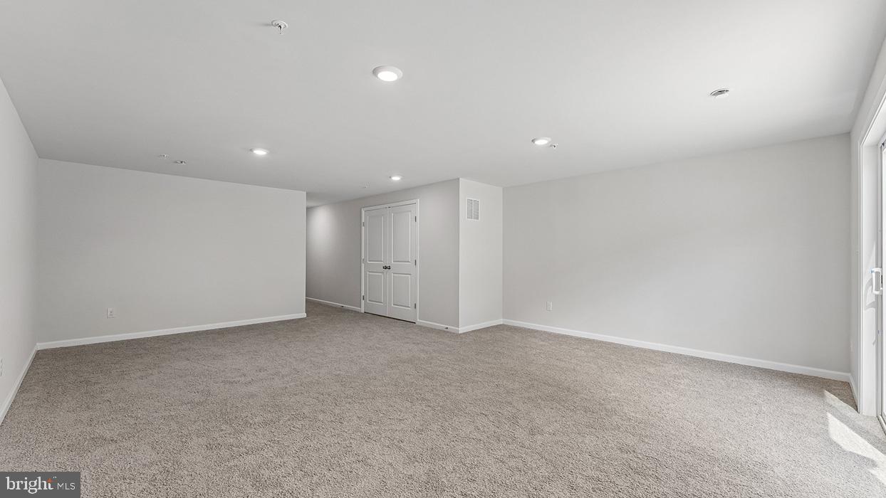 258 Derby Dr Property Photo 1