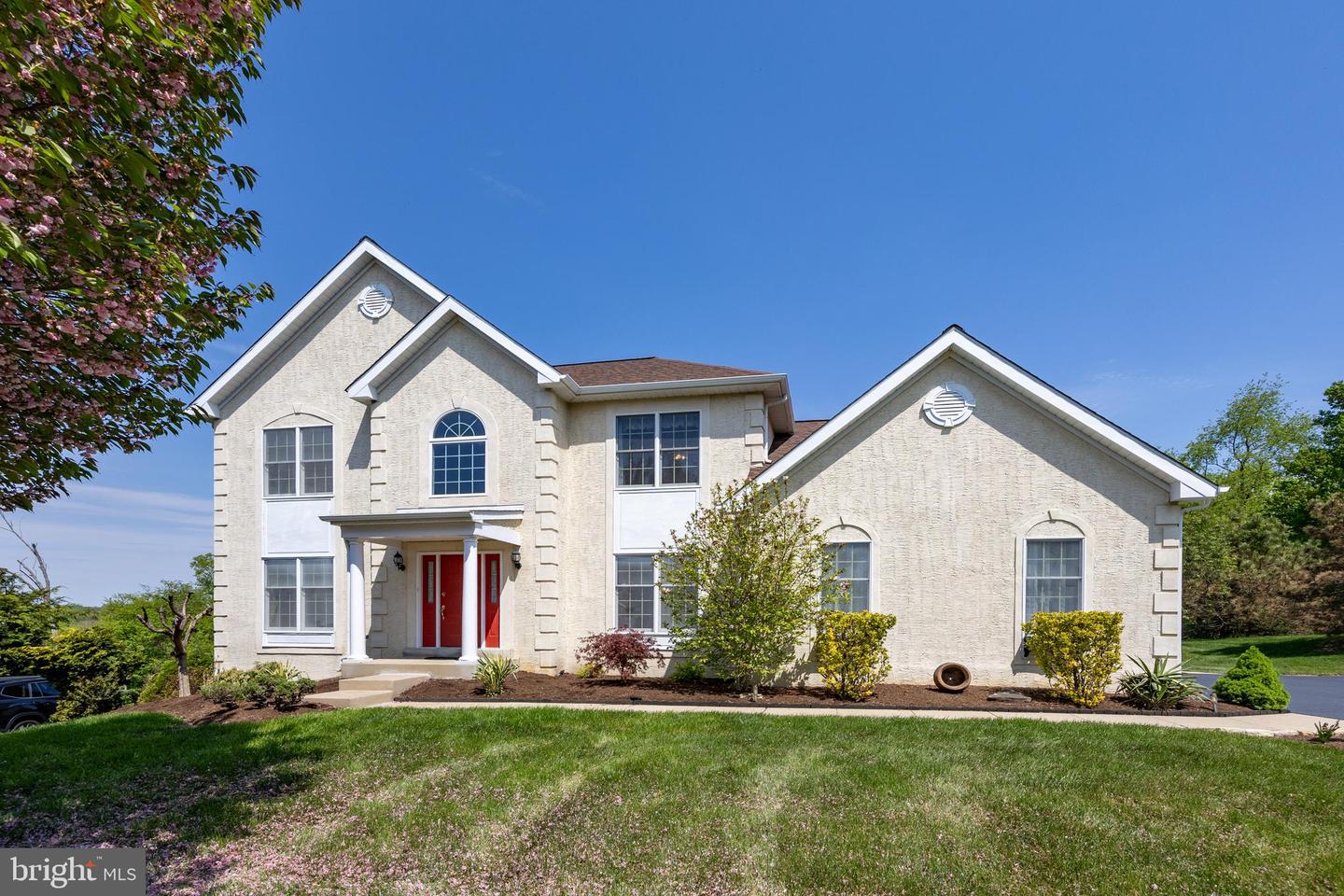 1345 Wooded Knls Property Photo 2