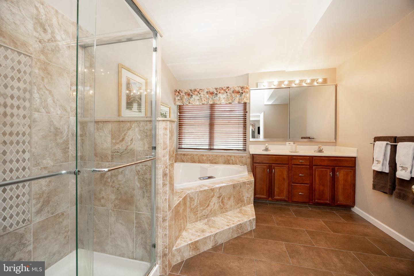 1345 Wooded Knls Property Photo 23