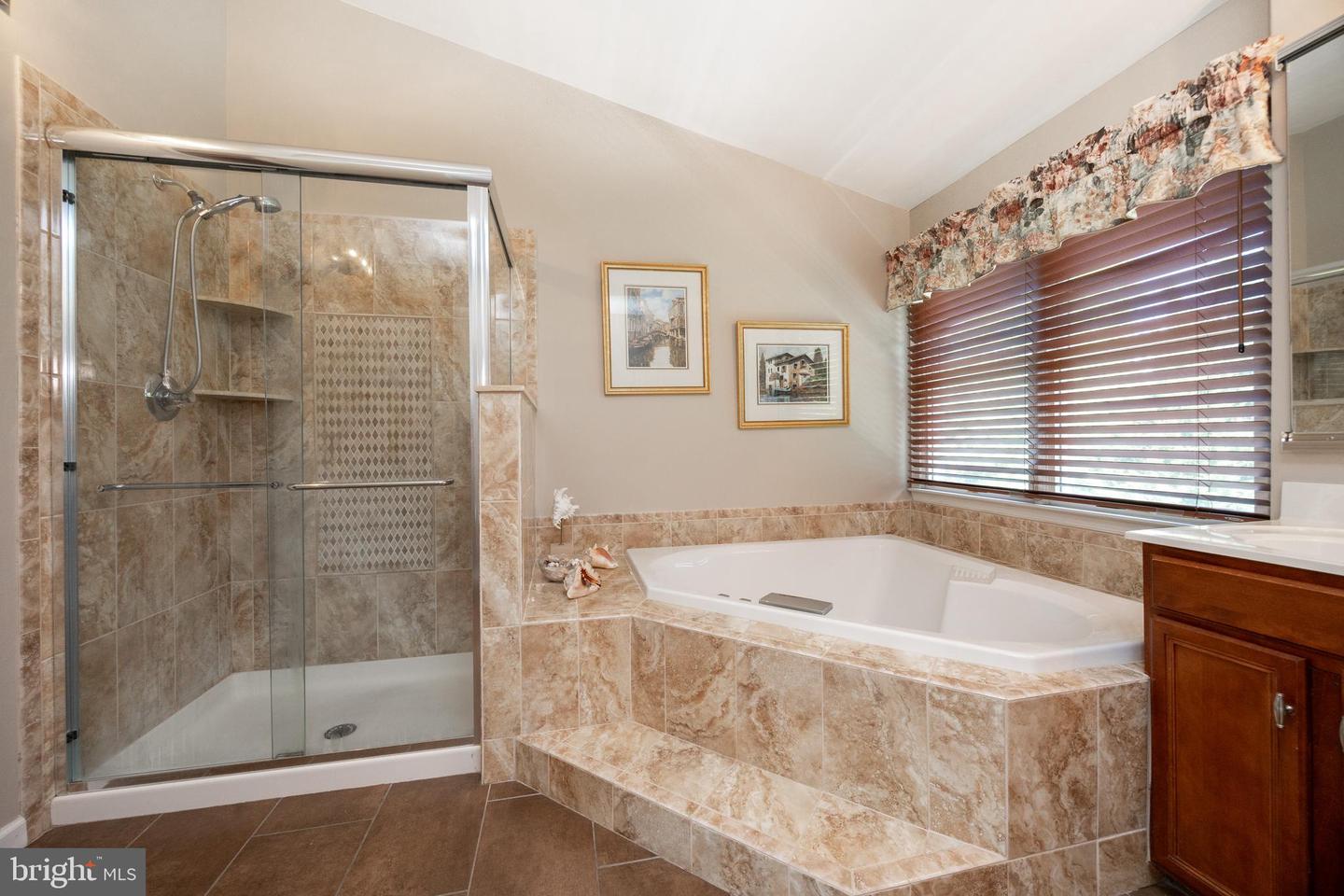 1345 Wooded Knls Property Photo 24
