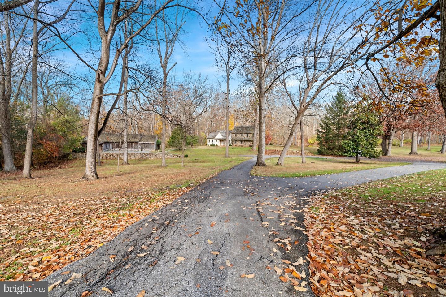 975 Brintons Bridge Rd Property Photo 3