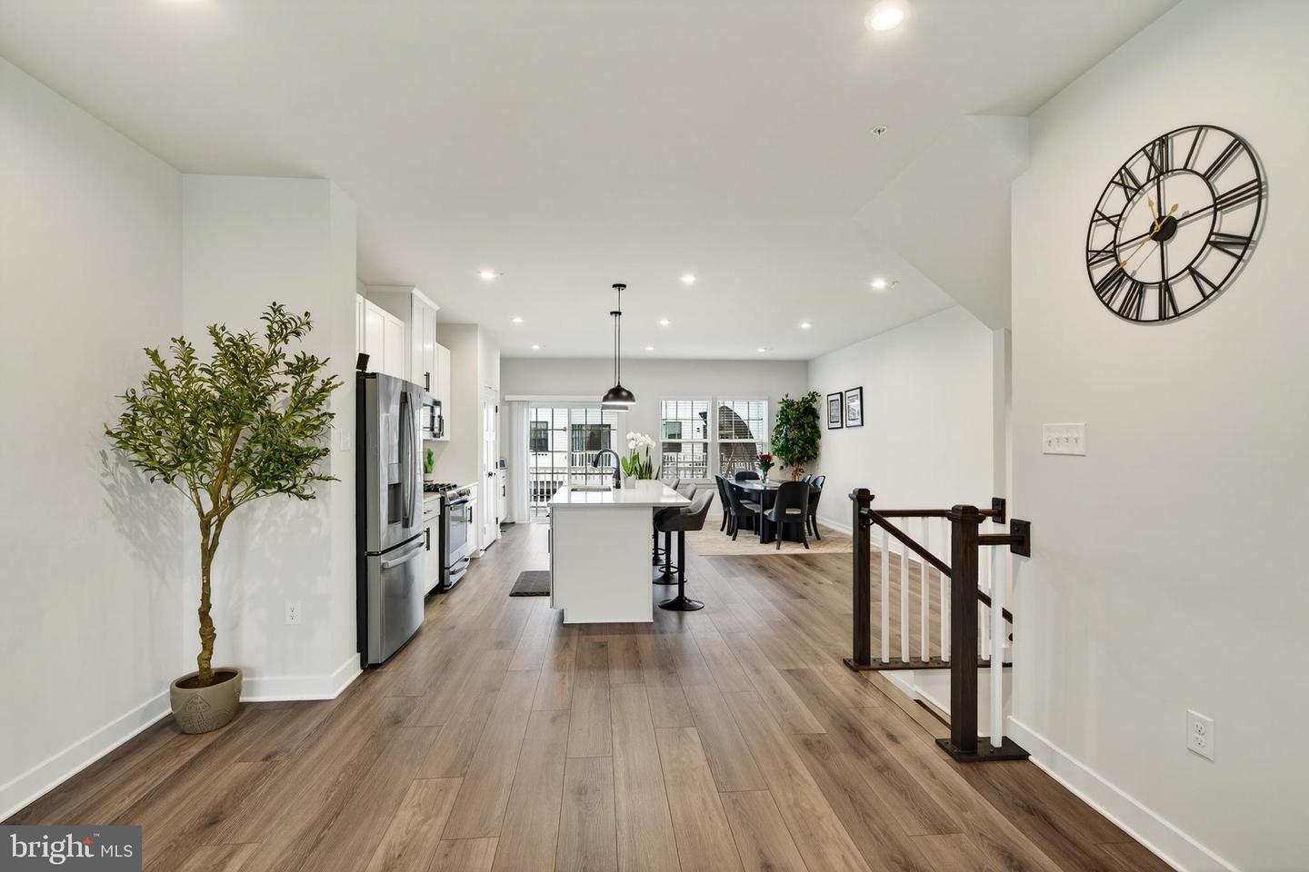 418 Pitch Pine Way Property Photo 4