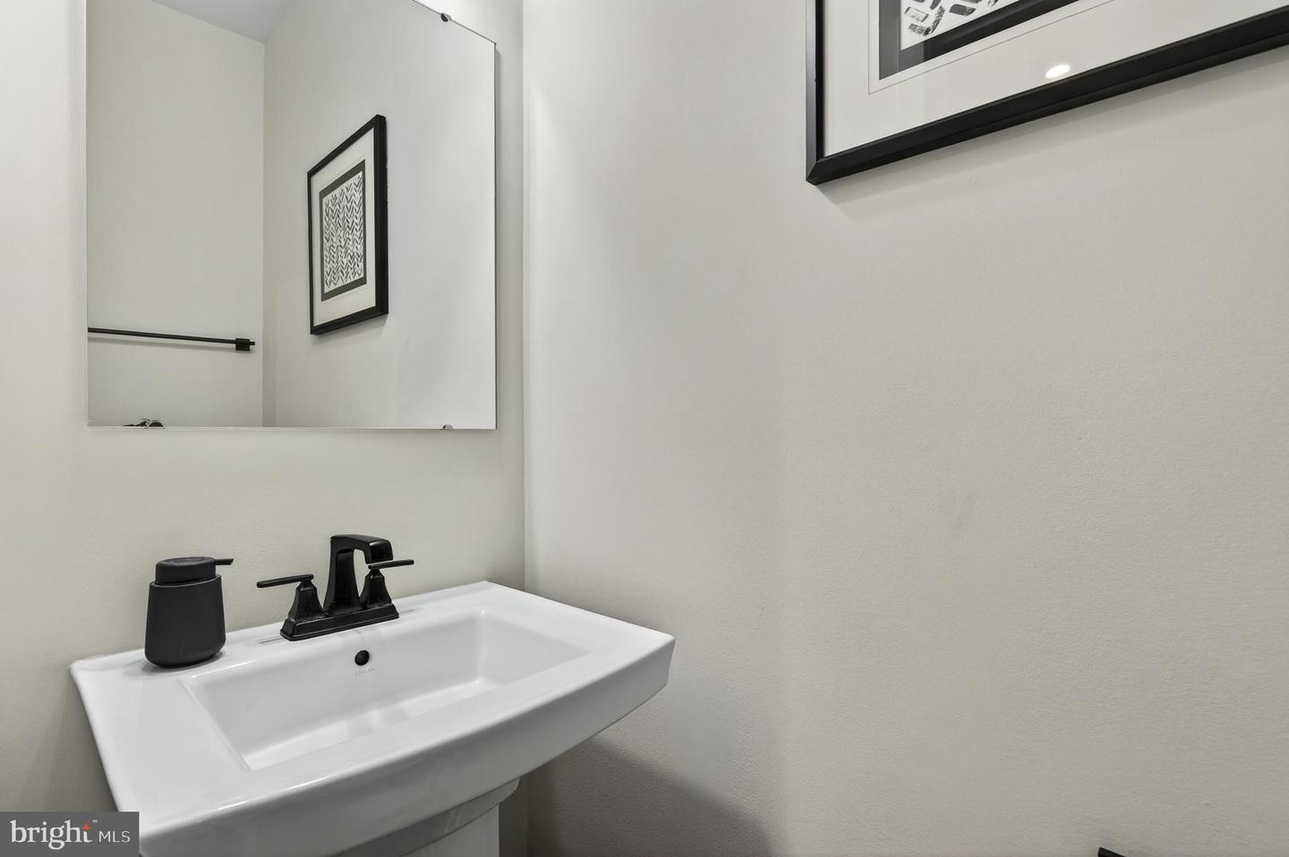 418 Pitch Pine Way Property Photo 16