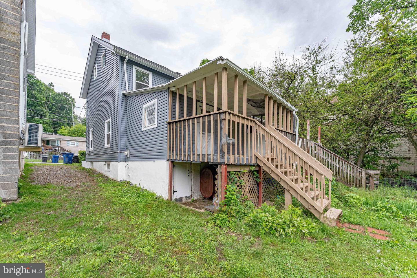 263 S Mount Airy Rd Property Photo 4