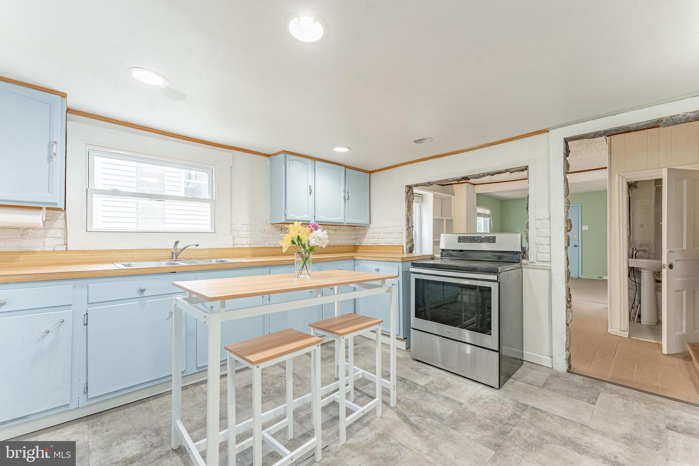263 S Mount Airy Rd Property Photo 17