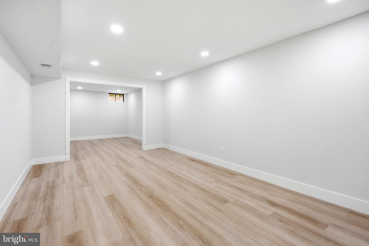 -43 Constitution Ct. Property Photo 54