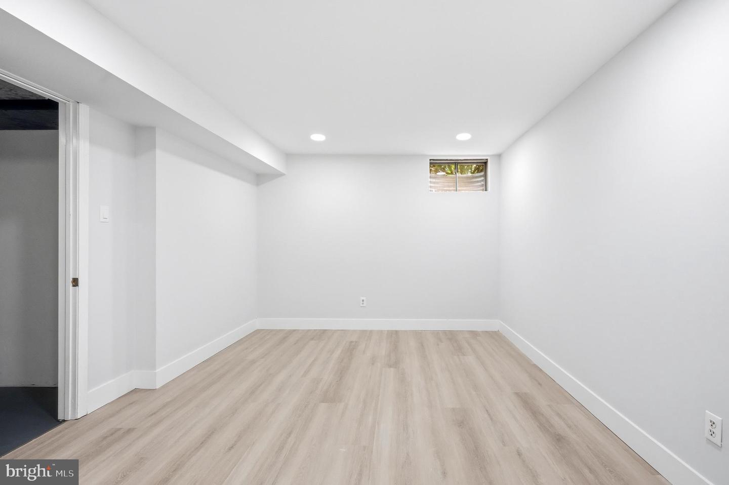 -43 Constitution Ct. Property Photo 57