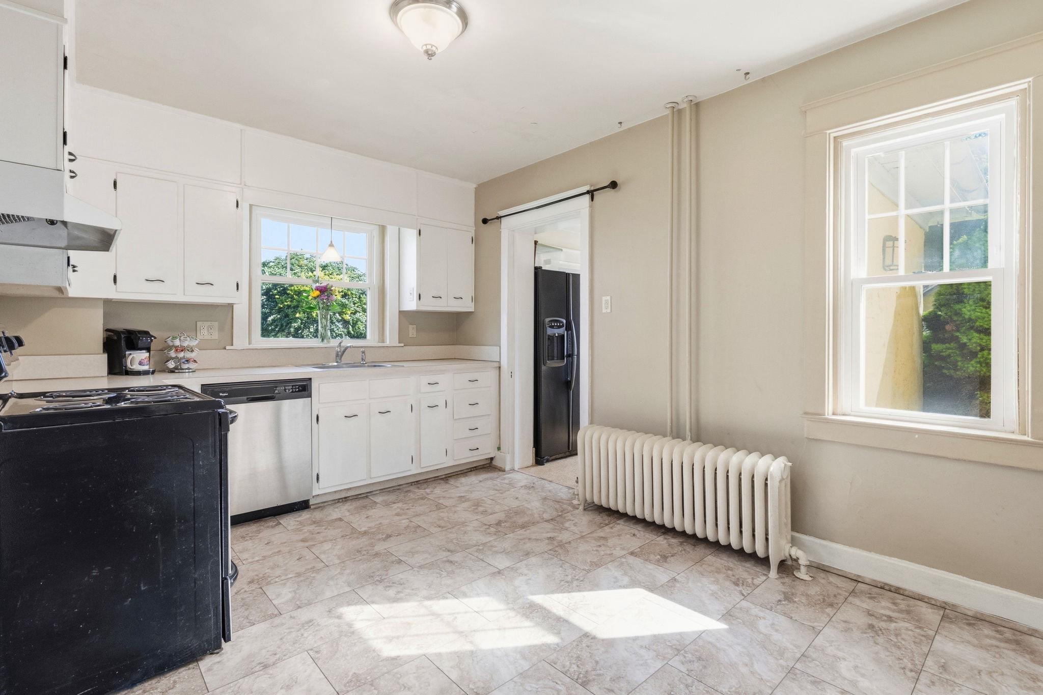 1325 S New St Property Photo 32