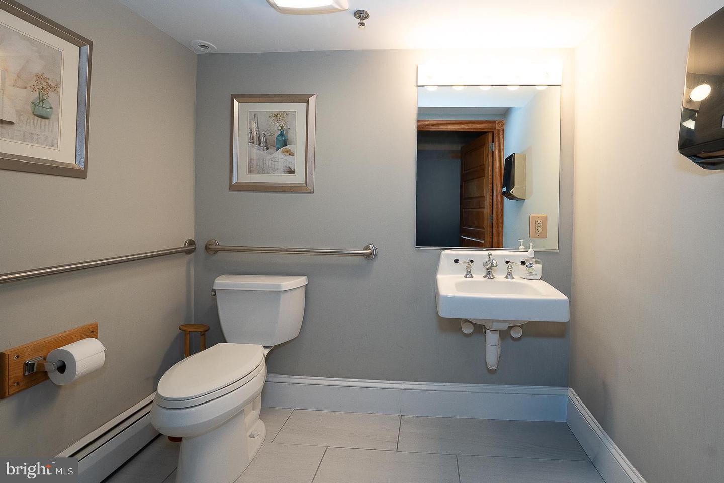 61 Cassatt Ave Property Photo 21