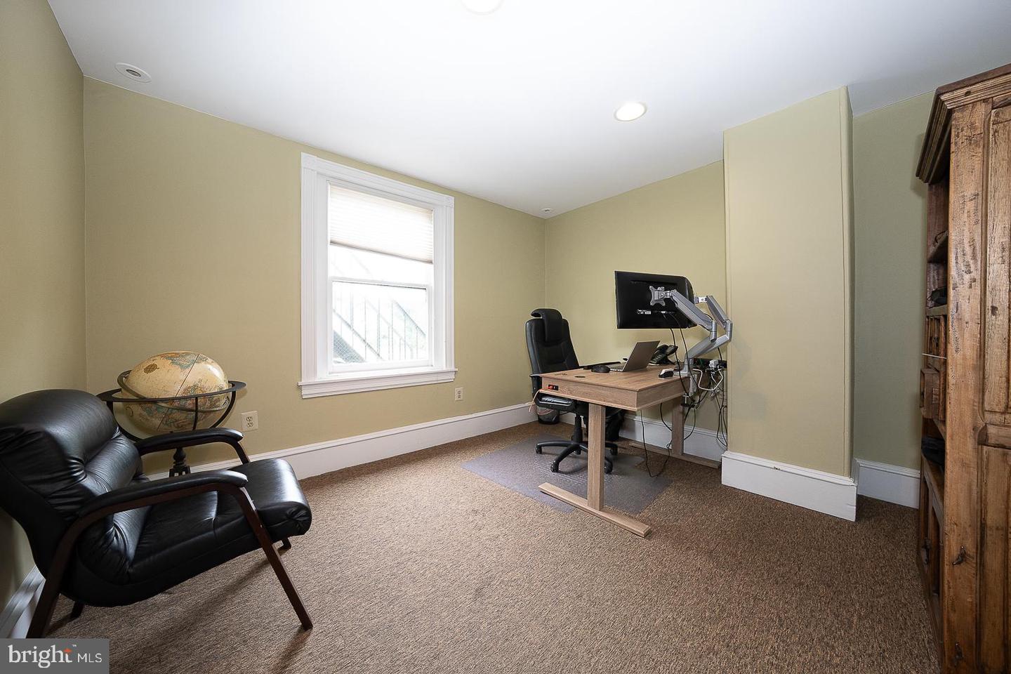 61 Cassatt Ave Property Photo 27