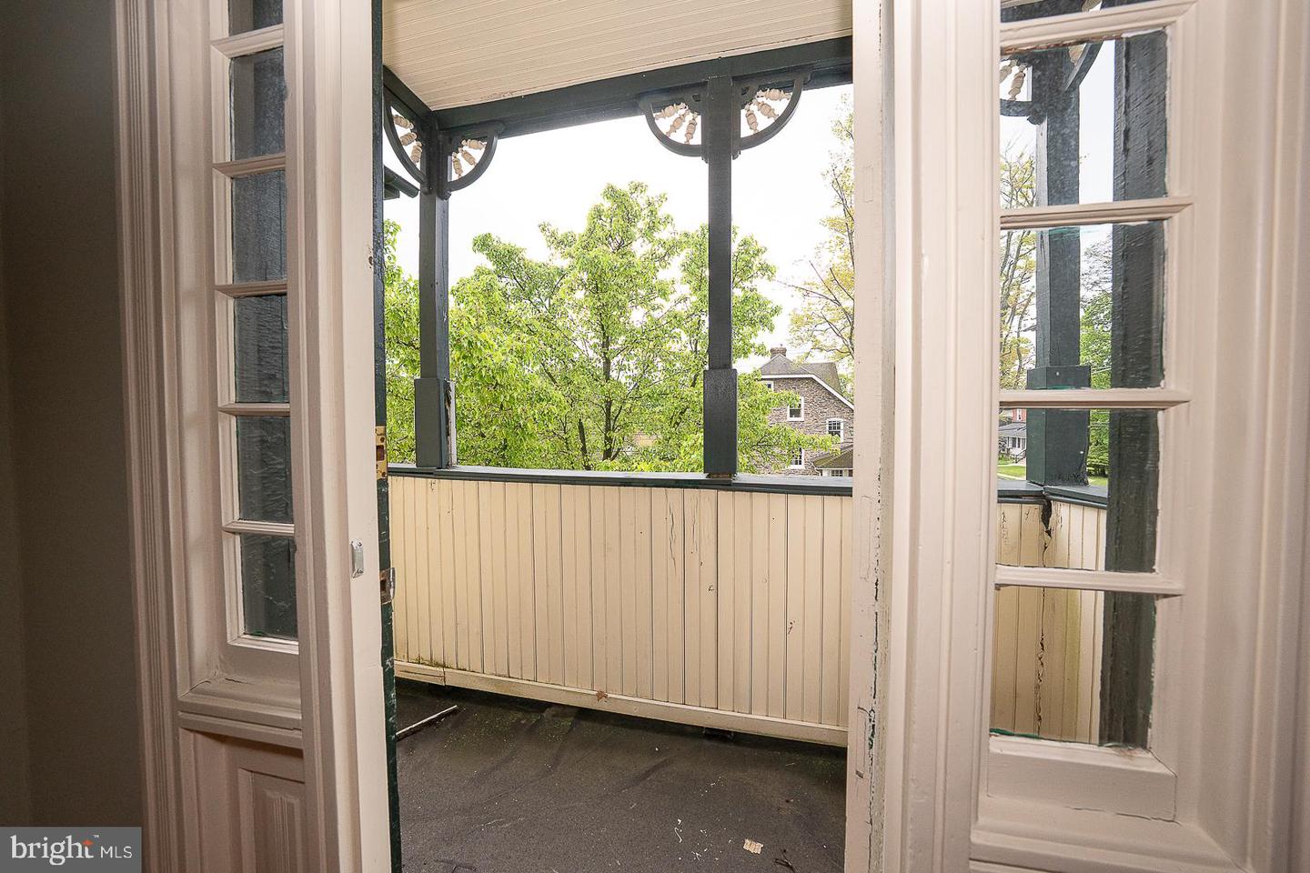61 Cassatt Ave Property Photo 30
