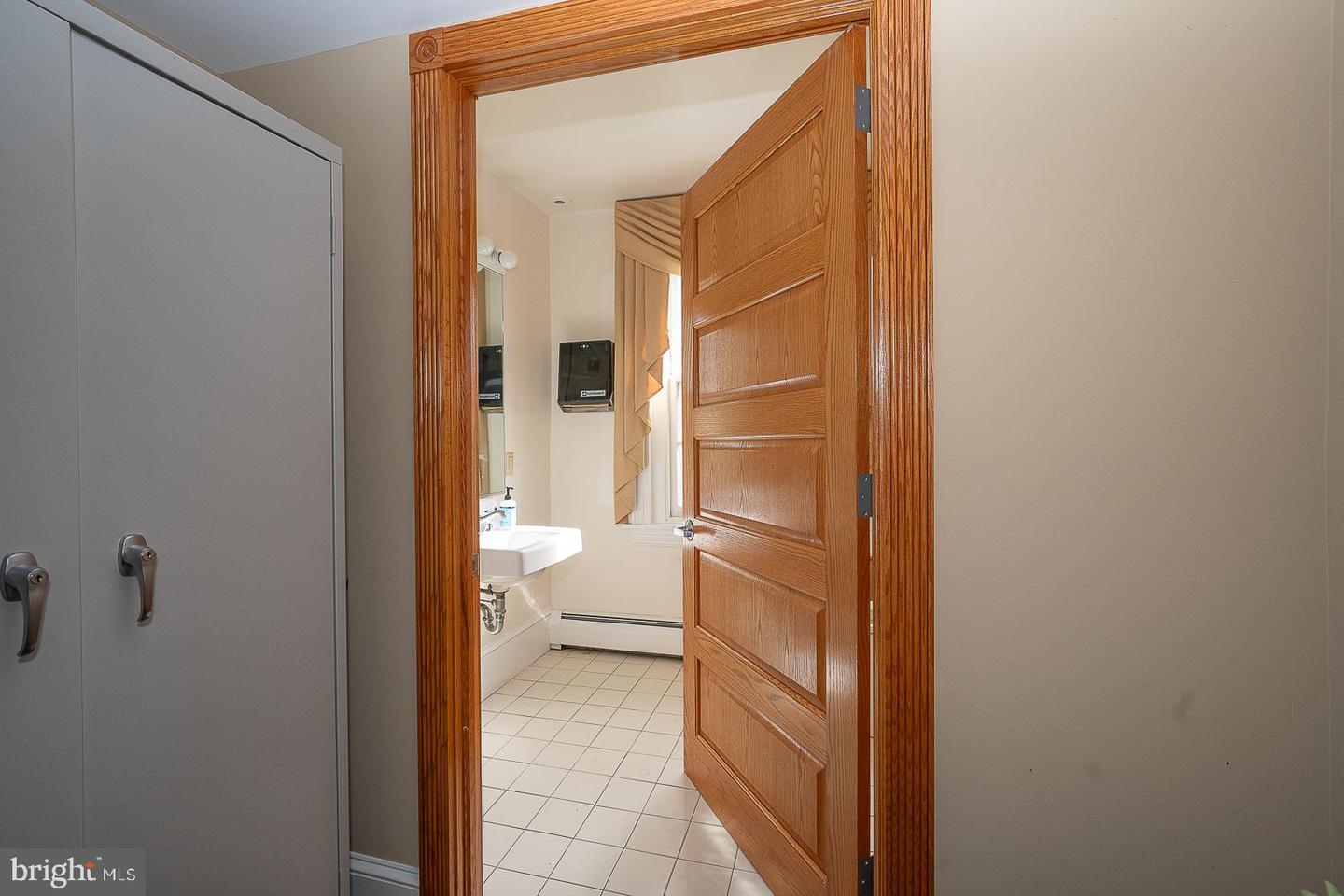 61 Cassatt Ave Property Photo 33