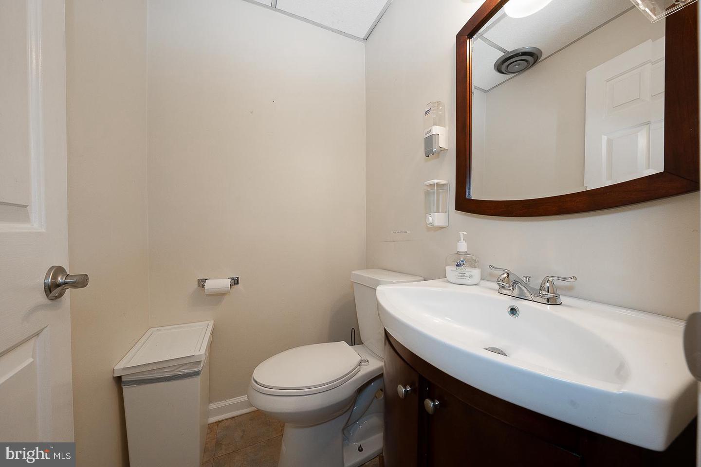 61 Cassatt Ave Property Photo 48