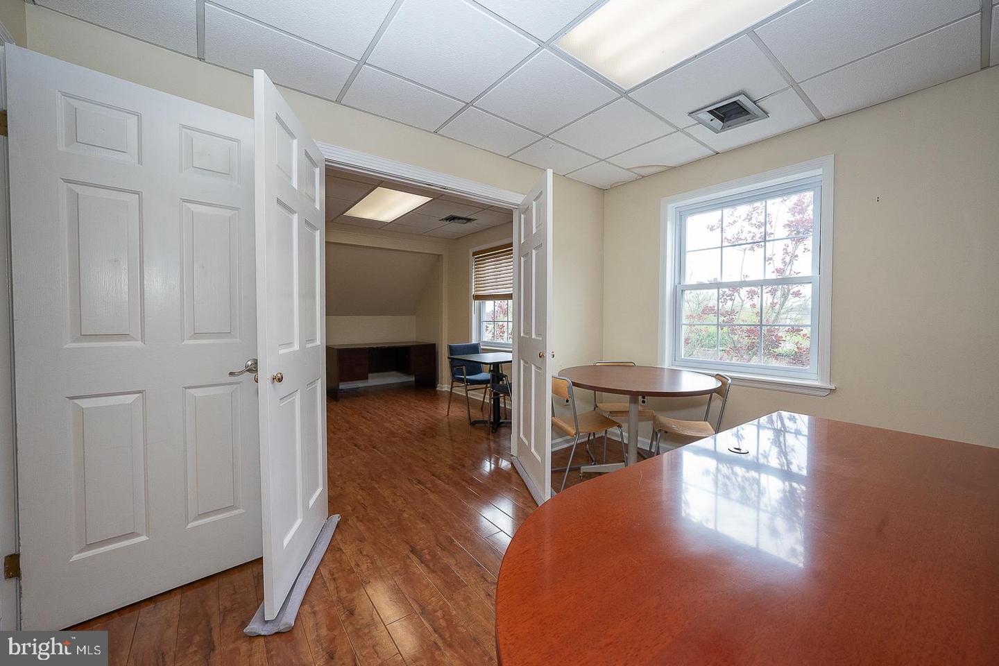 61 Cassatt Ave Property Photo 63