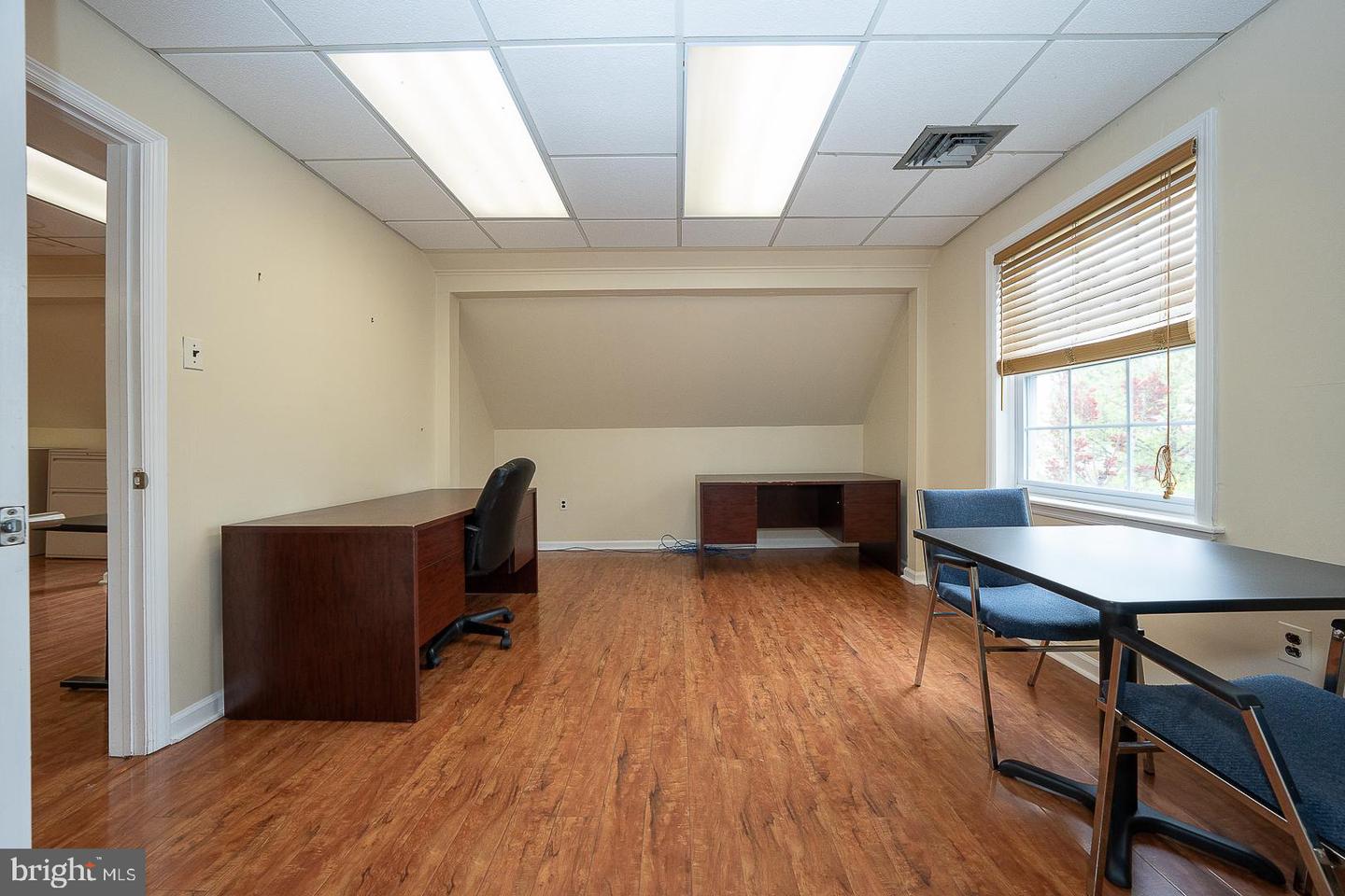 61 Cassatt Ave Property Photo 64