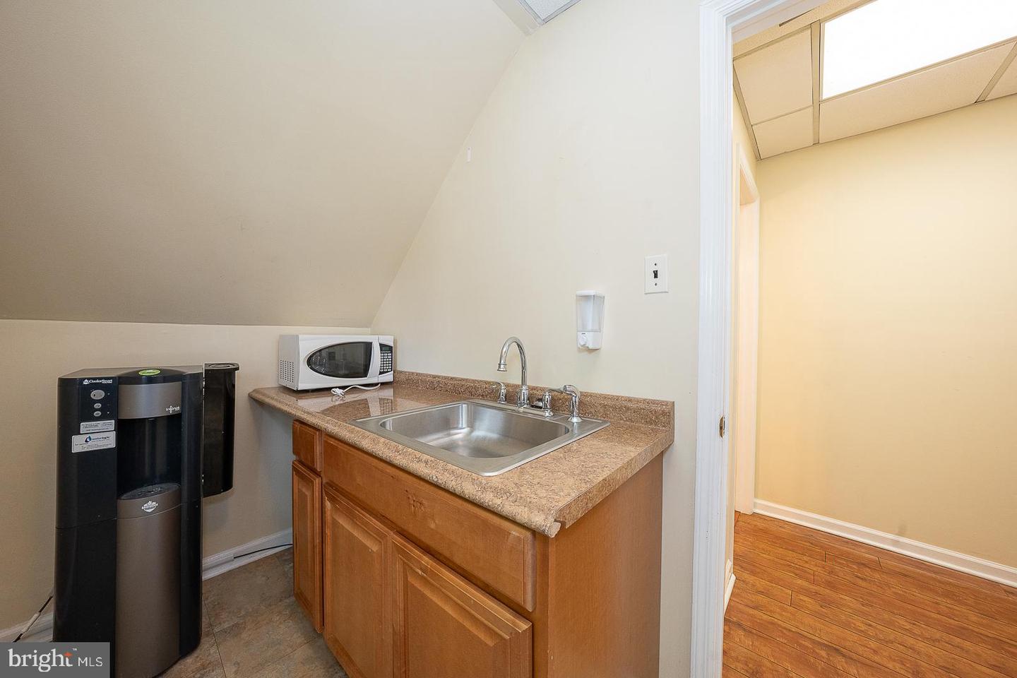 61 Cassatt Ave Property Photo 67