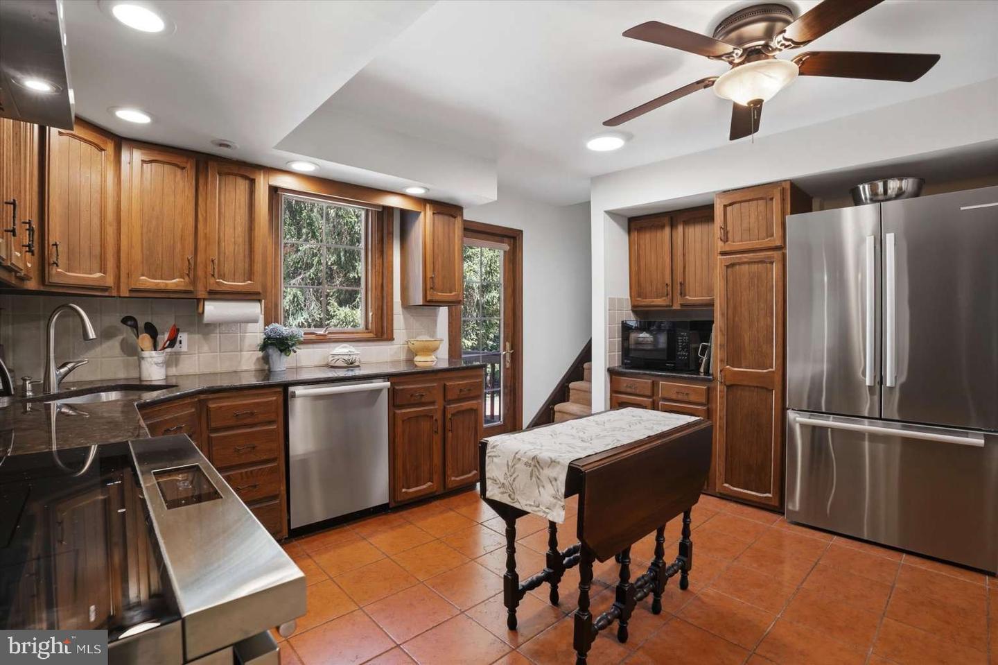 273 Strafford Ave Property Photo 14