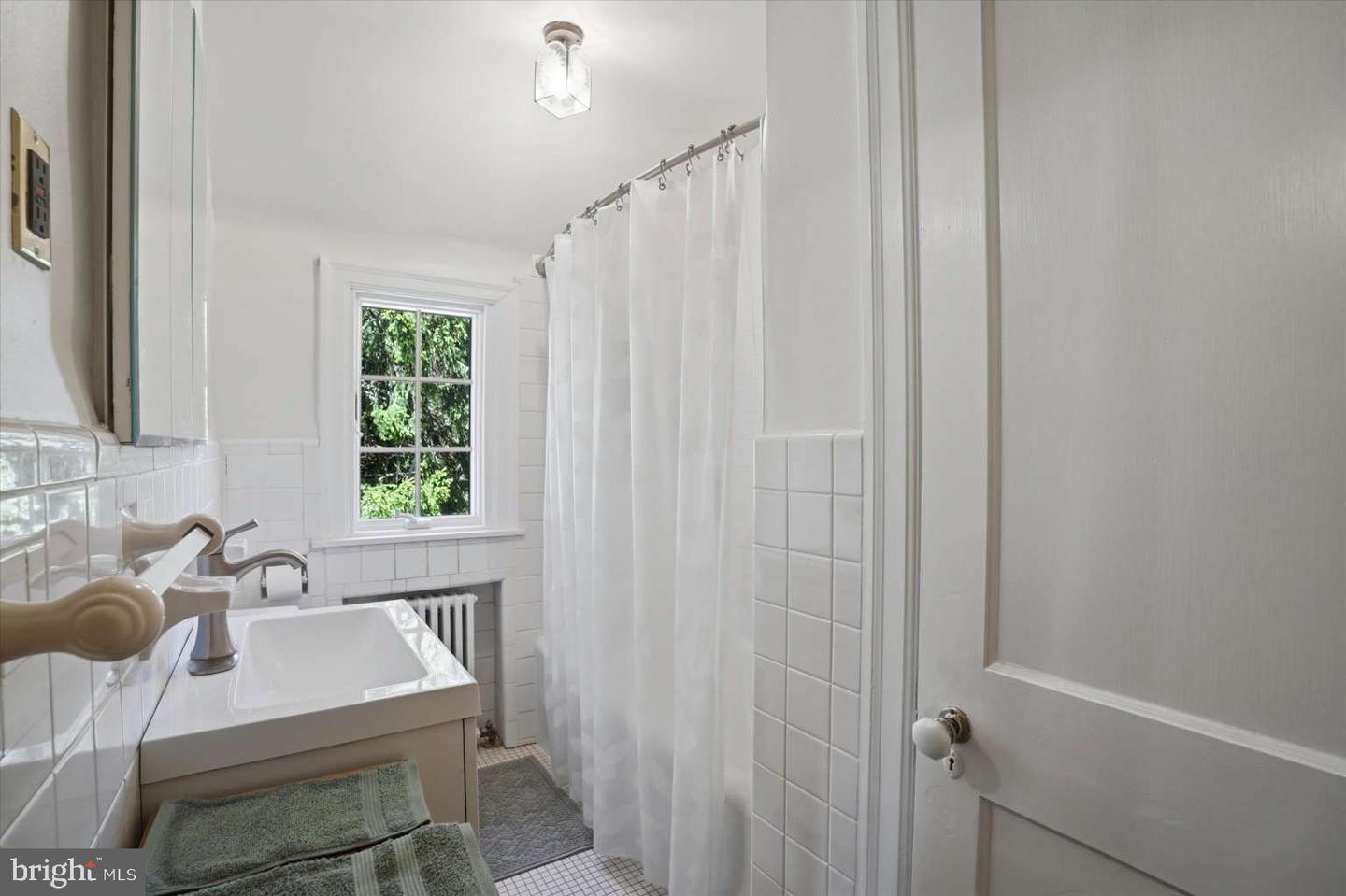 273 Strafford Ave Property Photo 24