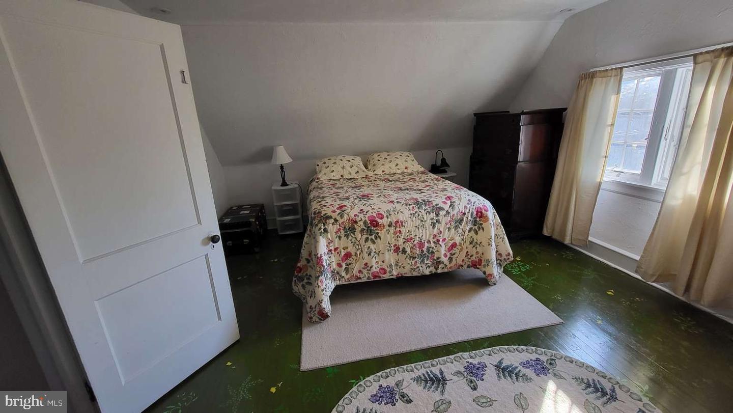 273 Strafford Ave Property Photo 29