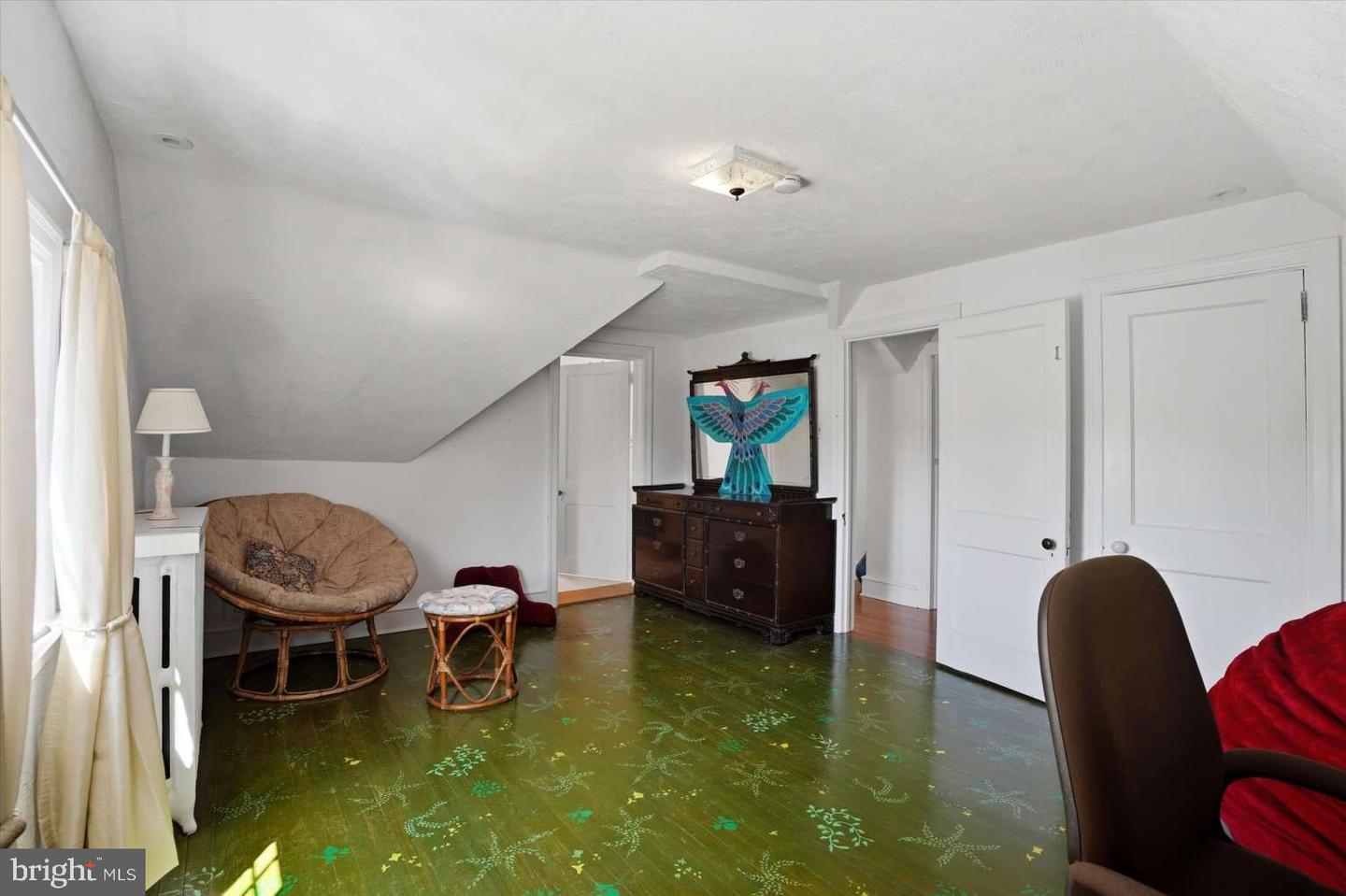 273 Strafford Ave Property Photo 31