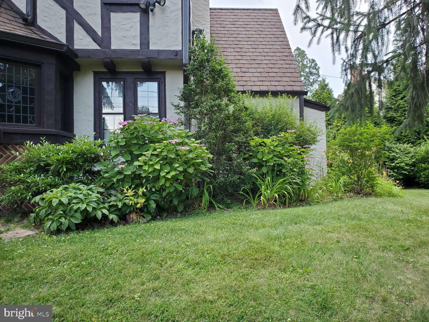 273 Strafford Ave Property Photo 40