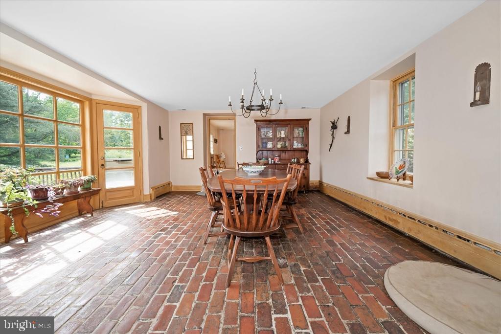 818 Burrows Run Rd Property Photo 12