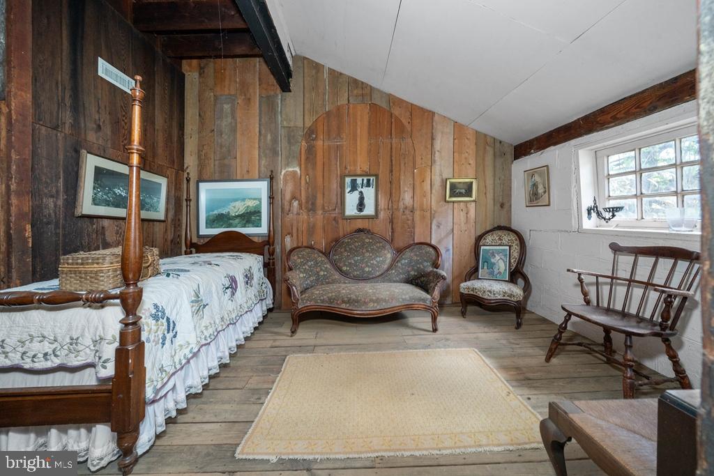 818 Burrows Run Rd Property Photo 86