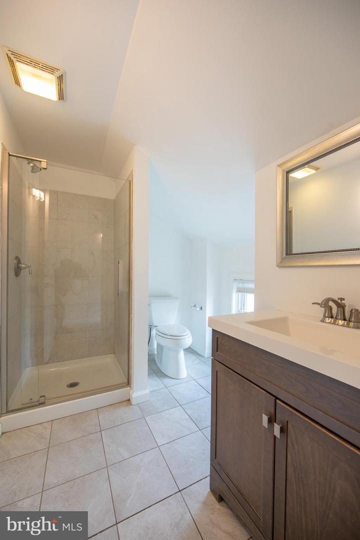 326 E Linden St Property Photo 15