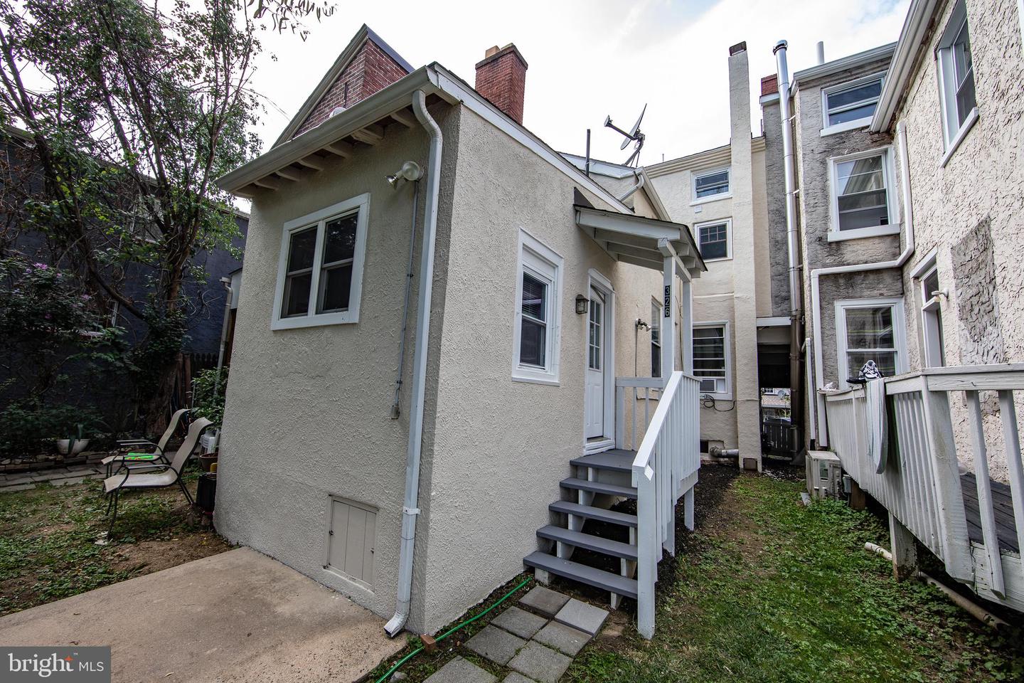 326 E Linden St Property Photo 16