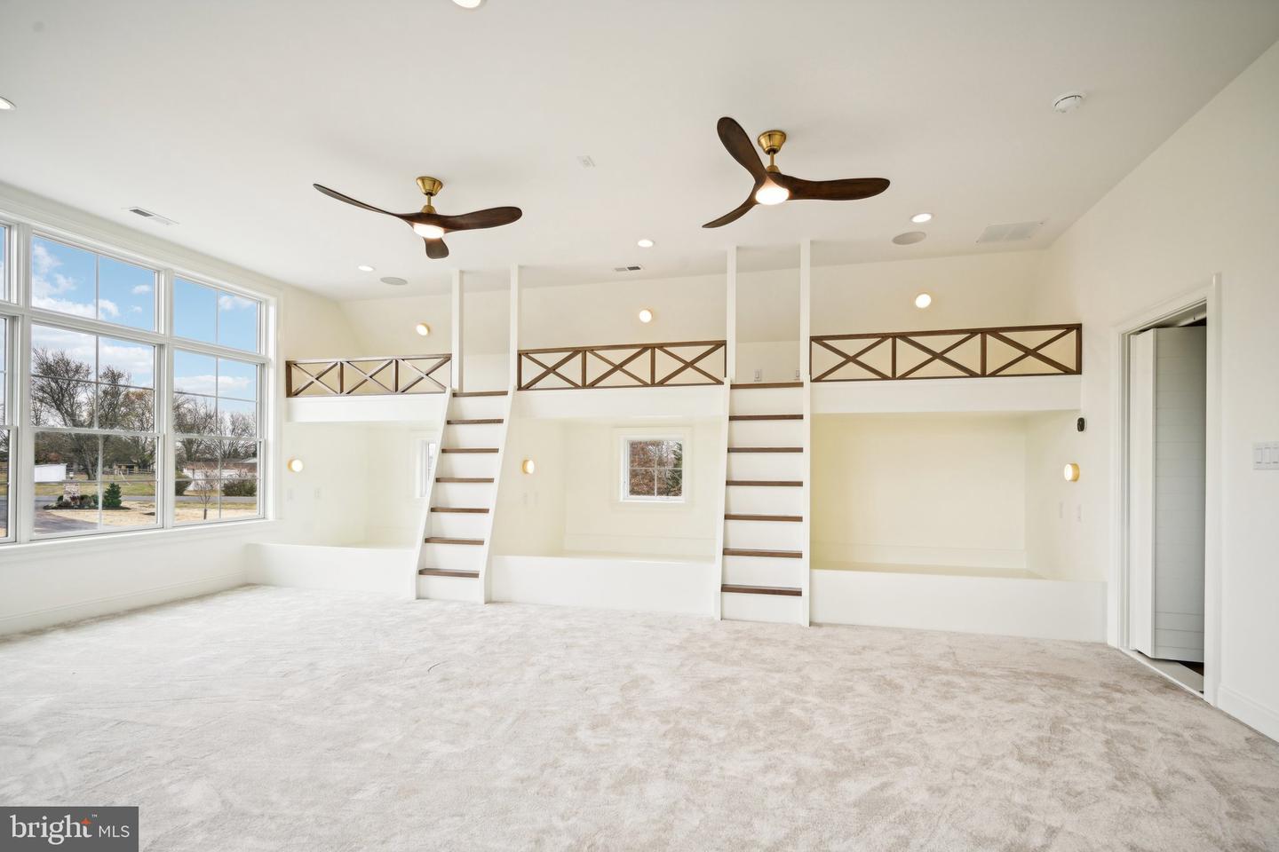 1339 Carolannes Way Property Photo 29