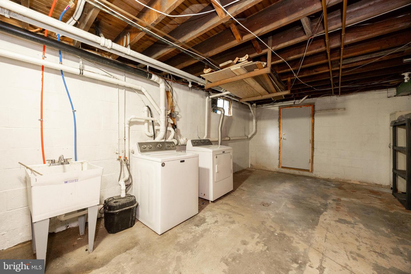 2702 E Kings Hwy Property Photo 44