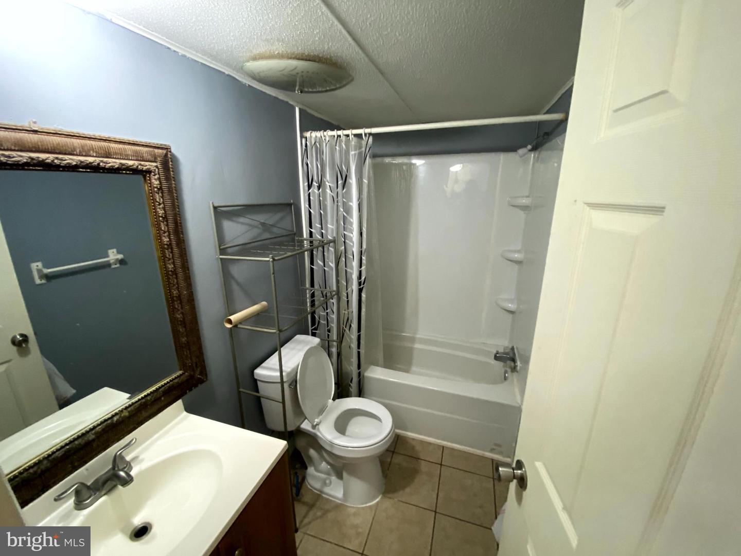 6 Londonderry Ct Property Photo 6