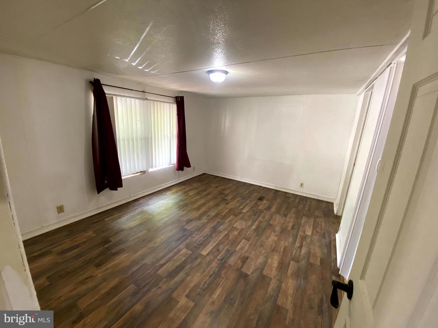 6 Londonderry Ct Property Photo 7