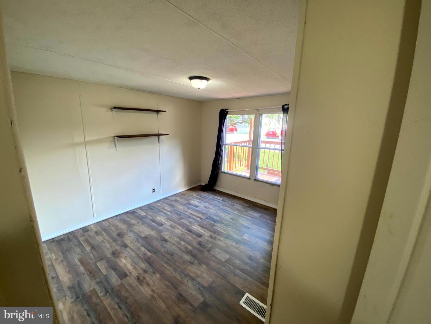 6 Londonderry Ct Property Photo 10