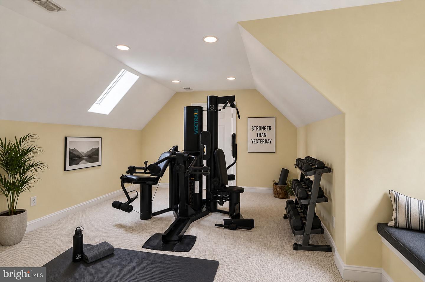 606 Longchamps Dr Property Photo 44
