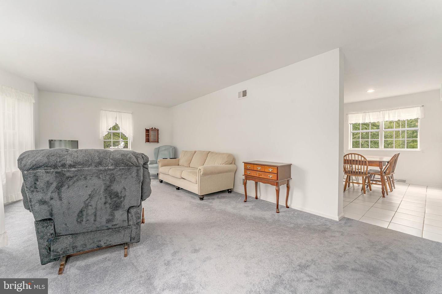 1239 Upton Cir Property Photo 9