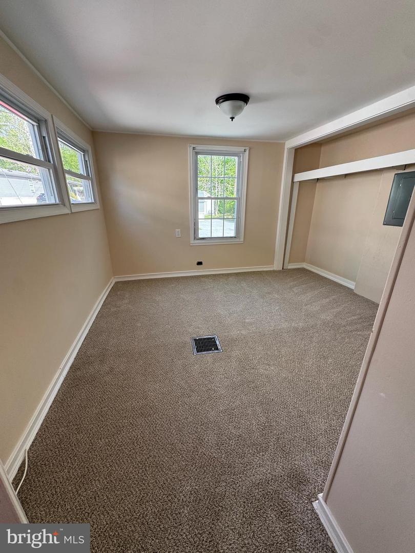 41 Dillan Dr Property Photo 20