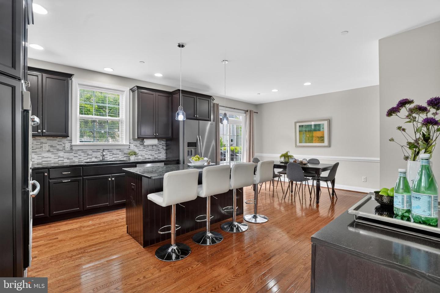 180 Shilling Ave Property Photo 6
