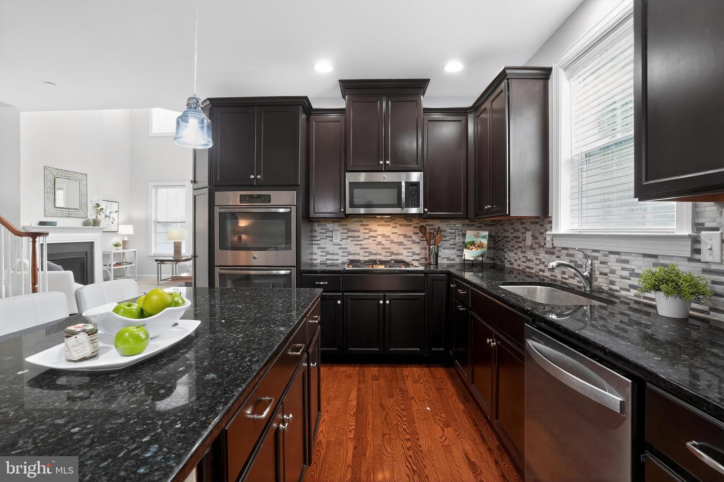 180 Shilling Ave Property Photo 14