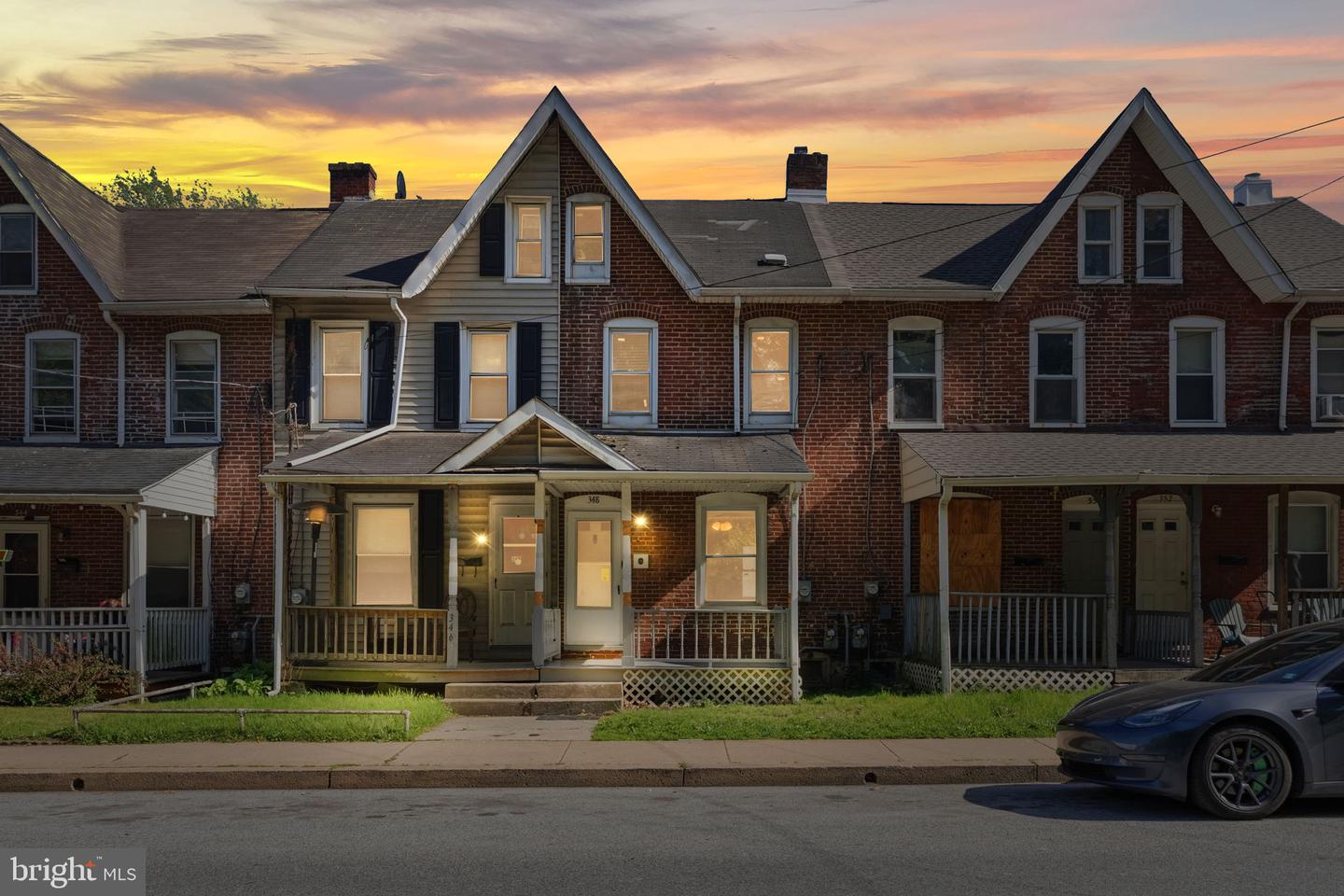348 VALLEY RD