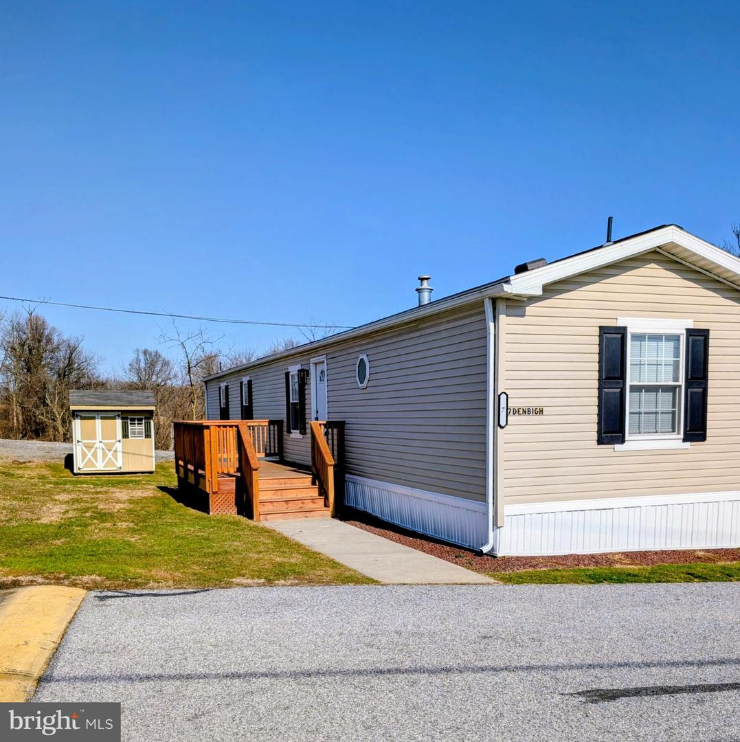 7 Denbigh Ln Property Photo 1